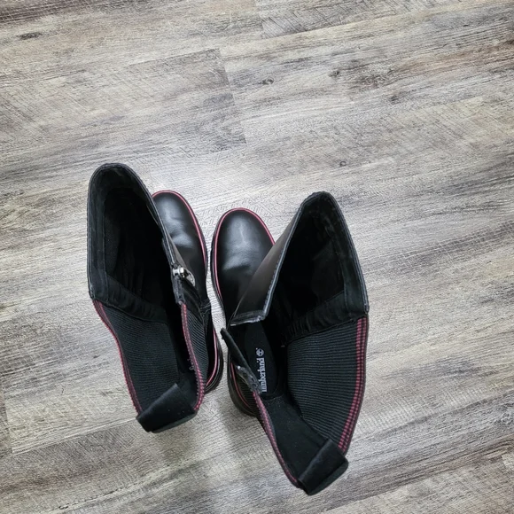 Timberland Black and Red Winter Boots - Picture 10 of 10